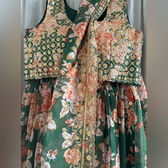 Floral Green Orange Pink Saree - Picture 3 of 7